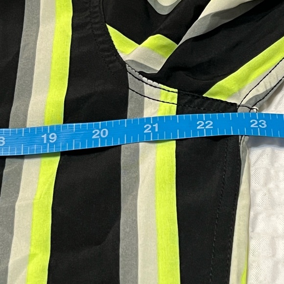 🎁 NWT! Geometrix New York Striped Button Down Shirt. - Picture 11 of 15